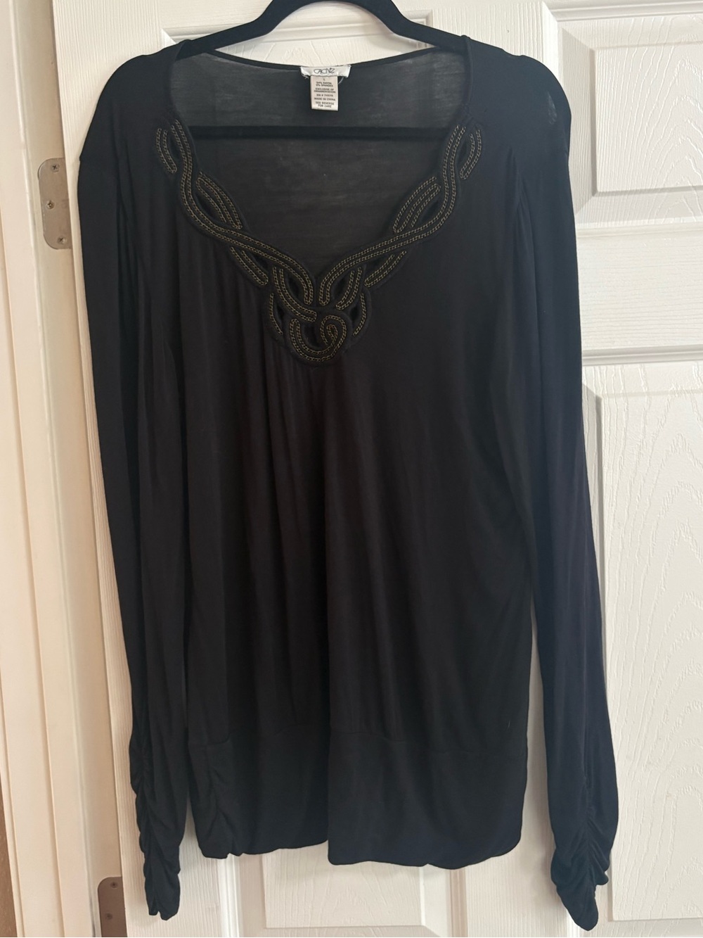 Cache Y2K long sleeve blouse top v neck black ruched embellished vintage L